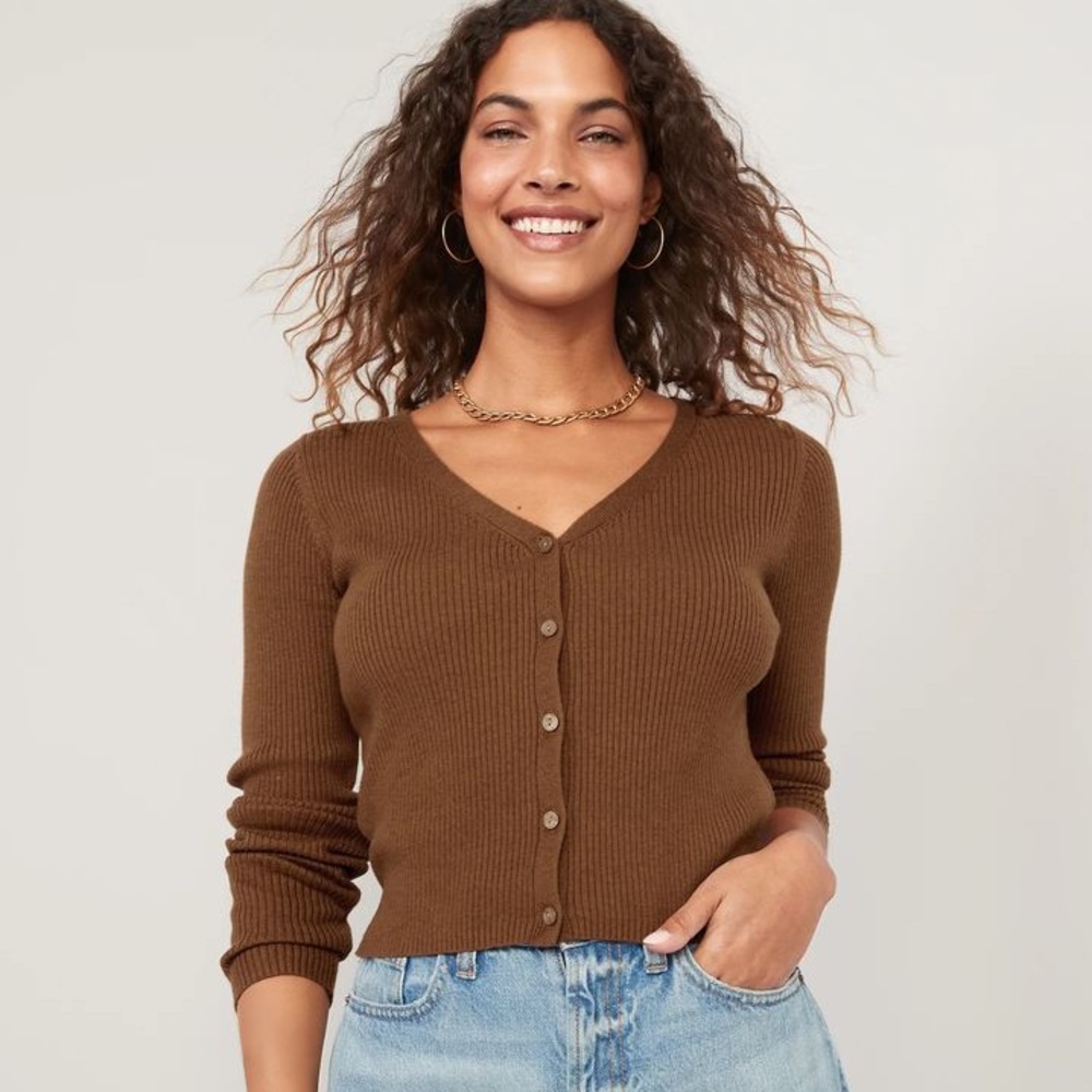 Old Navy long sleeved cropped rib-knit cardigan sweater